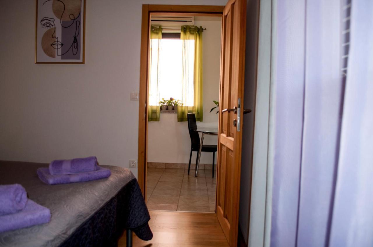 Apartment Rosa 2 로비니 외부 사진
