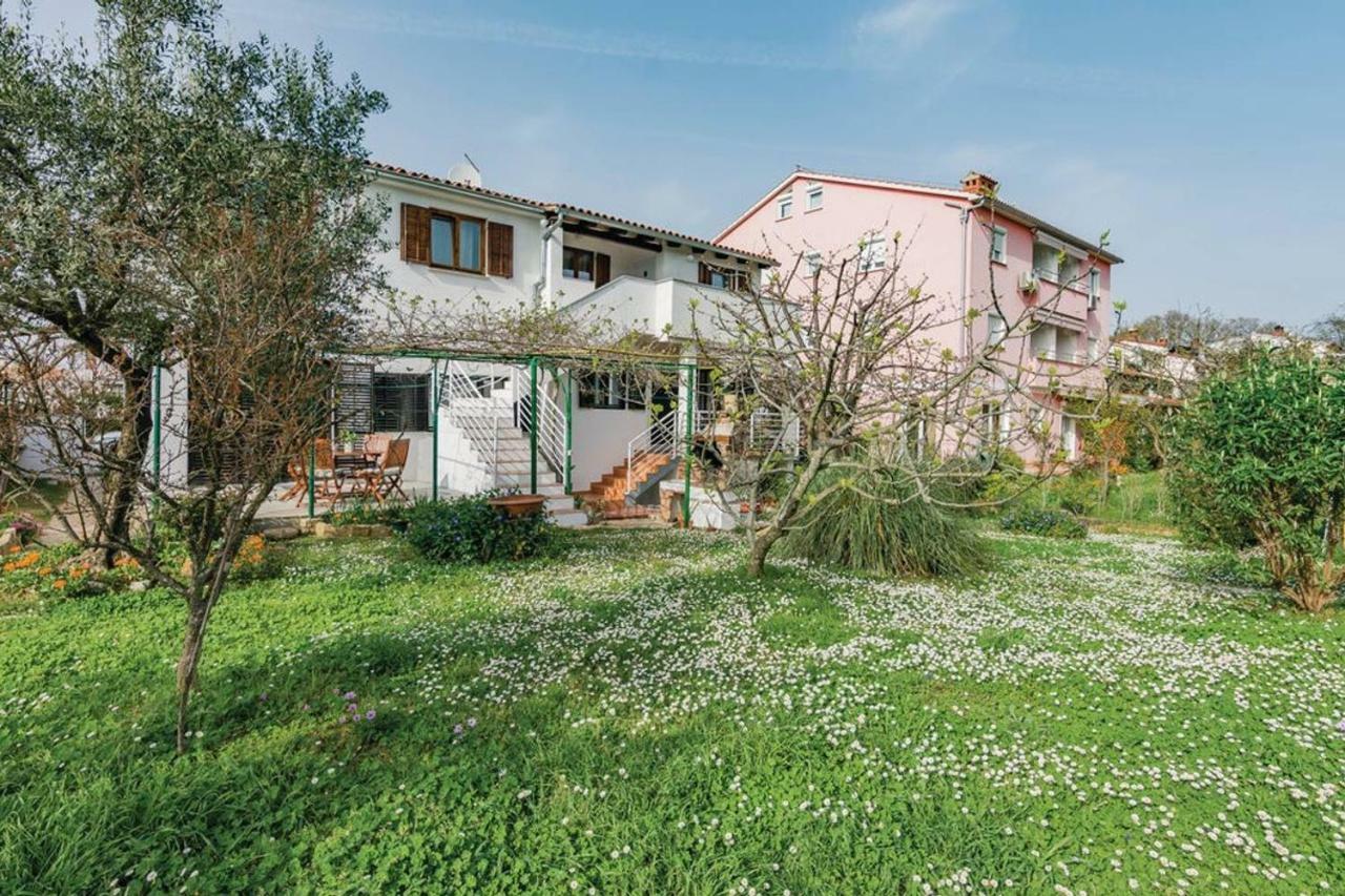 Apartment Rosa 2 로비니 외부 사진